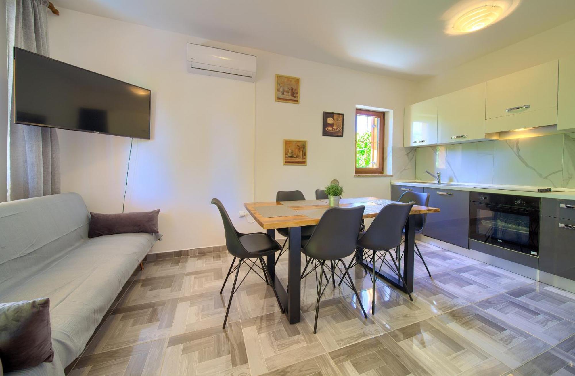 Apartment Bazina - Airconditioning, Parking, 500M From The Beach คิร์ก ภายนอก รูปภาพ